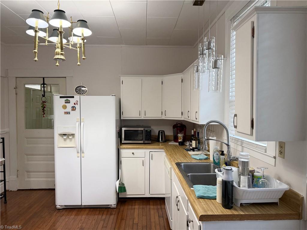 907 Johnson Street High Point, NC 27262 - Photo 12 of 19 Gallery Image 12