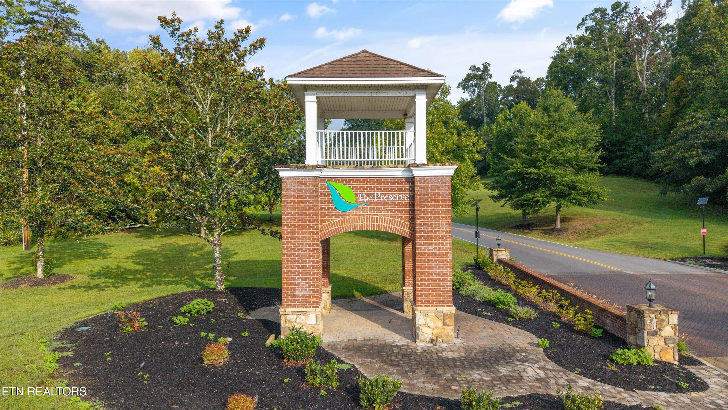 140 Pineberry East Road Oak Ridge, TN 37830 - Photo 9 of 24 12-140 Pineberry East Rd -14