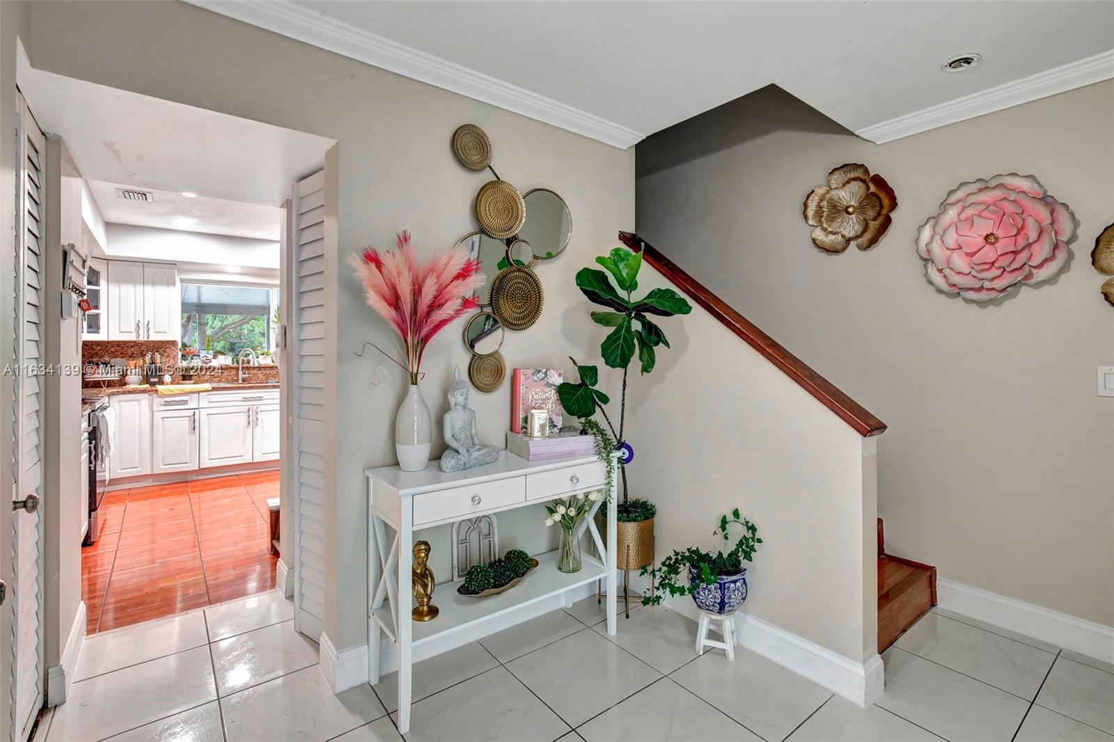 2860 Huron Way Miramar, FL 33025 - Photo 5 of 57 a view of entryway with paintings on the wall