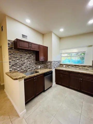 $2,850 | 501 Carolina Avenue, Fort Lauderdale, FL 33312