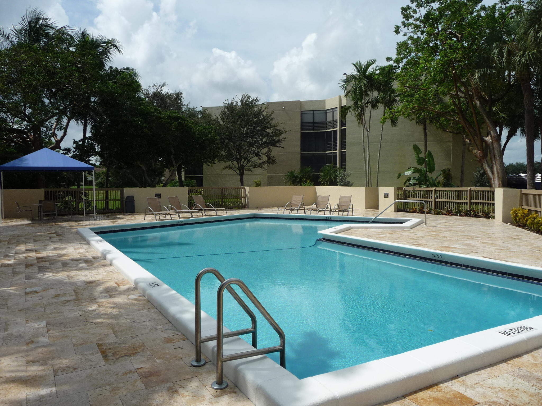 5751 Camino Del Sol, Unit 302 Boca Raton, FL 33433 - Photo 14 of 15 POOL