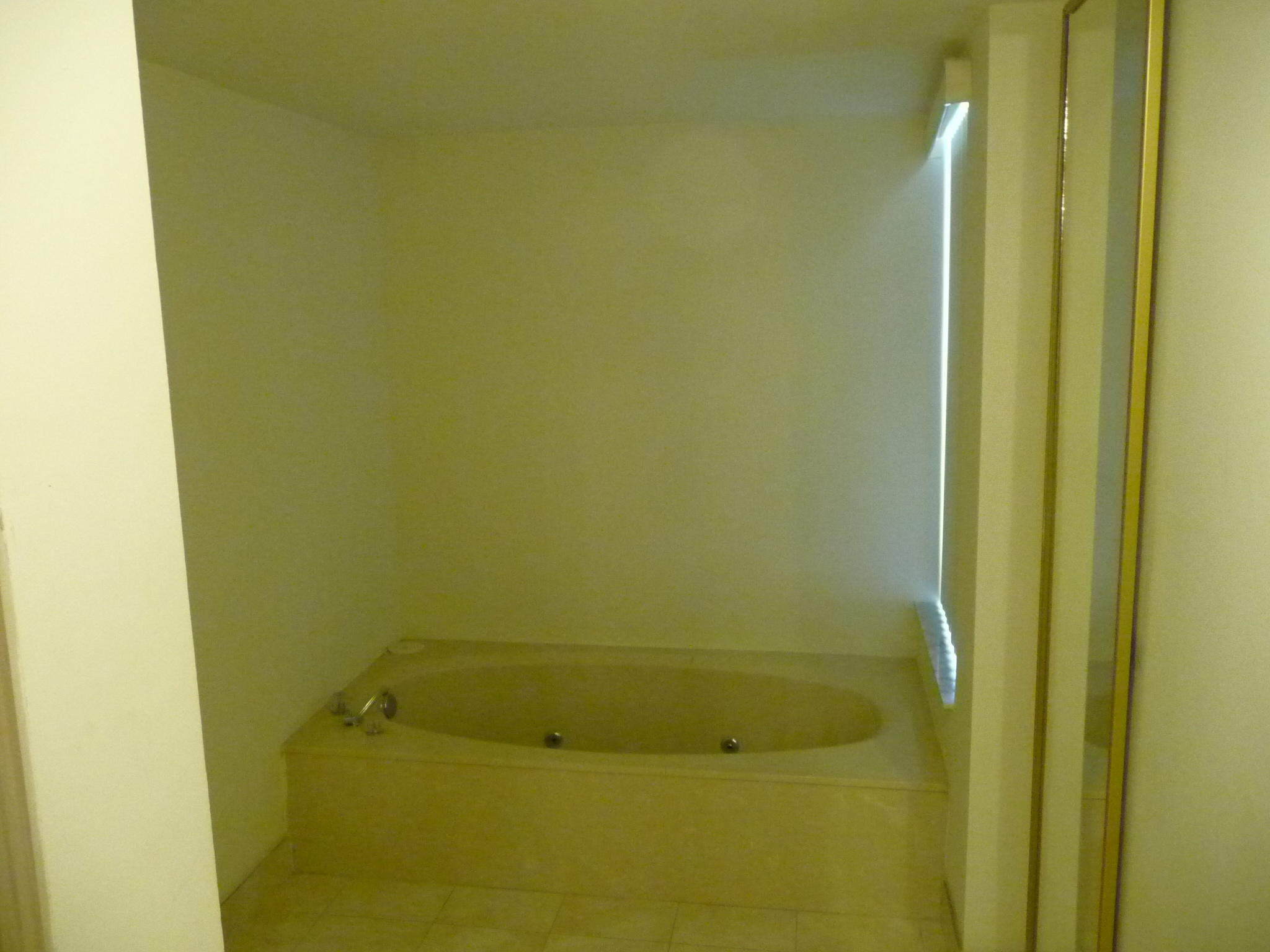 5751 Camino Del Sol, Unit 302 Boca Raton, FL 33433 - Photo 8 of 15 MBTH