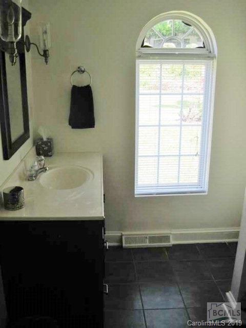 431 Causby Road Morganton, NC 28655 - Photo 10 of 15 Gallery Image 10