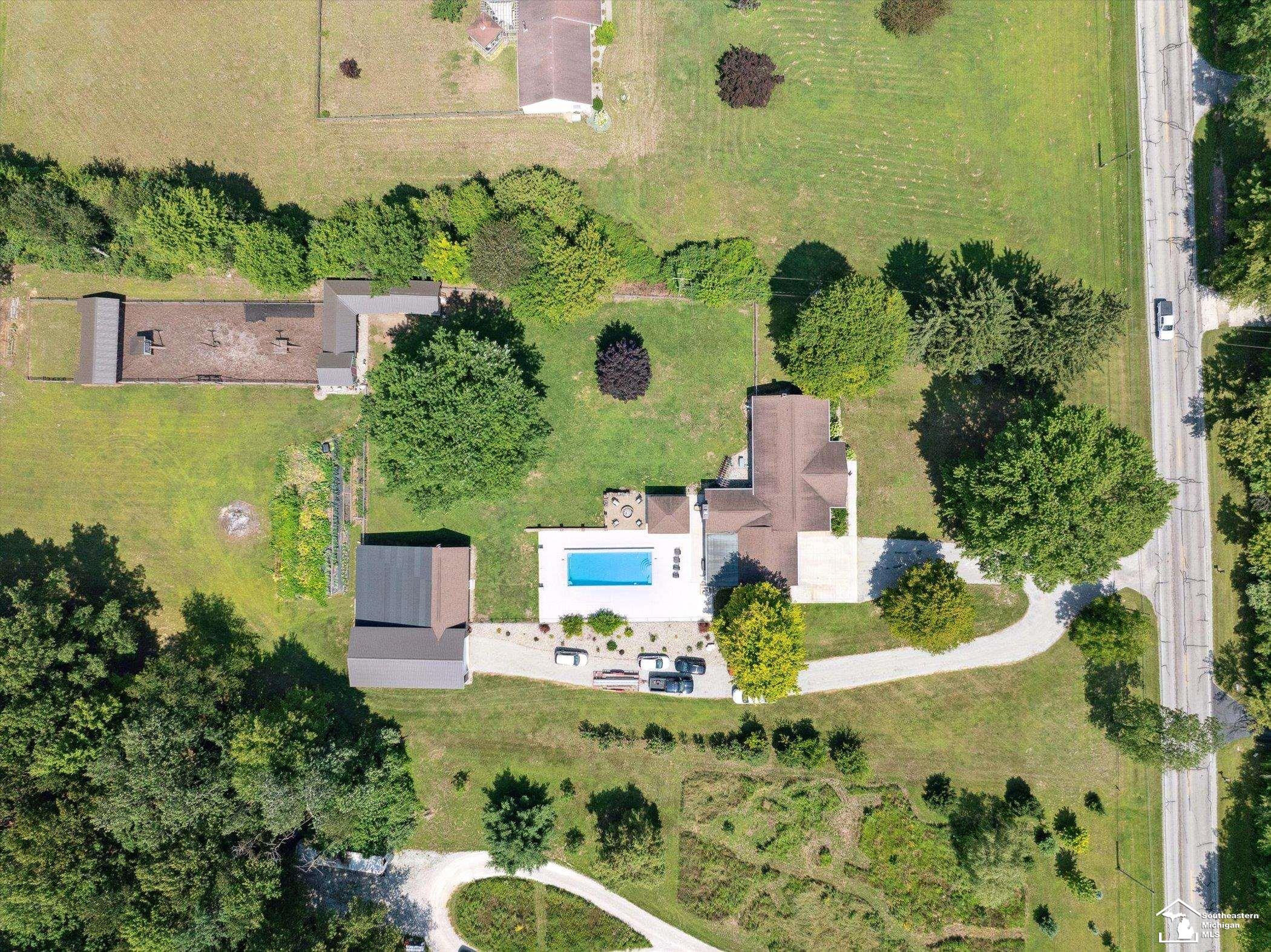8092 Summerfield Road Petersburg, MI 49270 - Photo 63 of 72 50184508-527585d9-9494-4f48-b567-8f4fcaa45145.JPG
