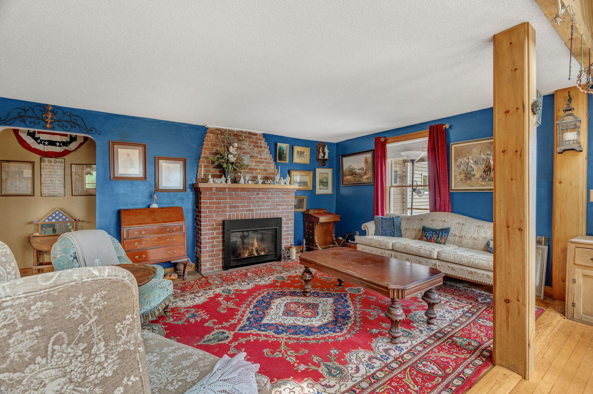 135 Crockett Road Dexter, ME 04930 - Photo 12 of 30 Living room