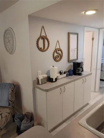 $1,400 | 1983 Abrico Drive, Unit H13, Lutz, FL 33558