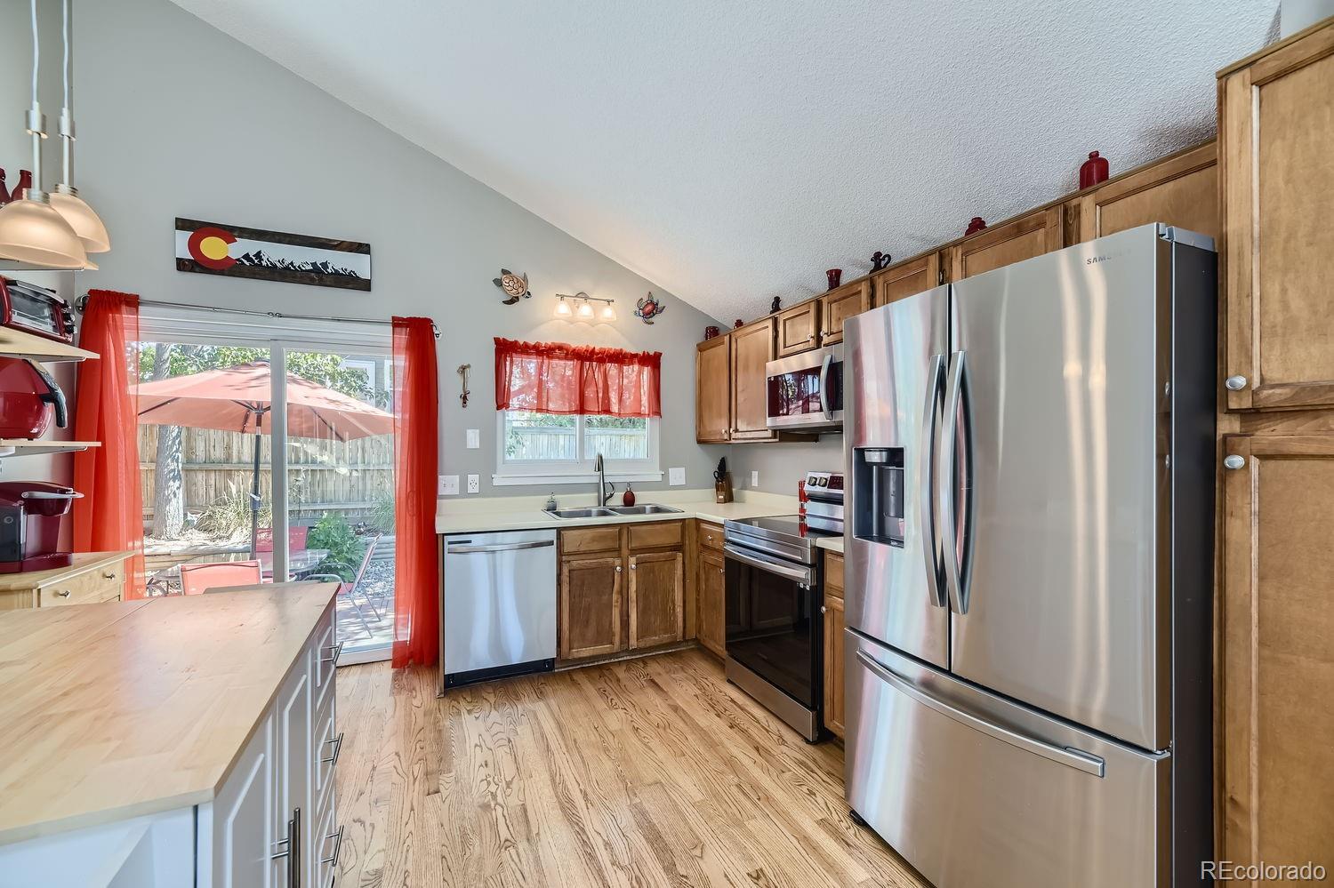 591 James Street Highlands Ranch, CO 80126 - Photo 5 of 20 Gallery Image 5