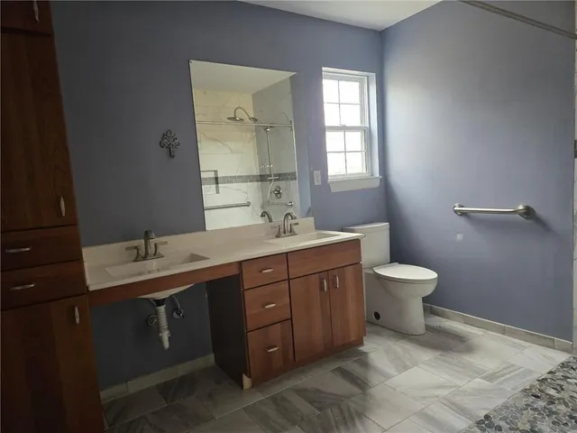 $525,000 | 140 Northwest 1501st Road, Urich, MO 64788