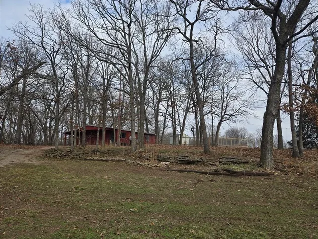 $525,000 | 140 Northwest 1501st Road, Urich, MO 64788