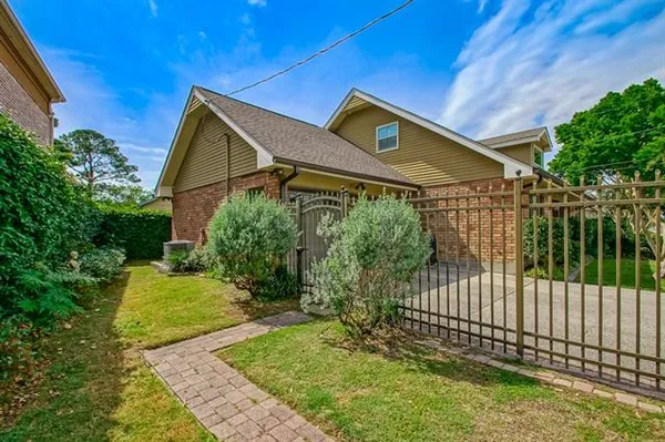 $409,000 | 3916 North Woodlawn Avenue, Metairie, LA 70006