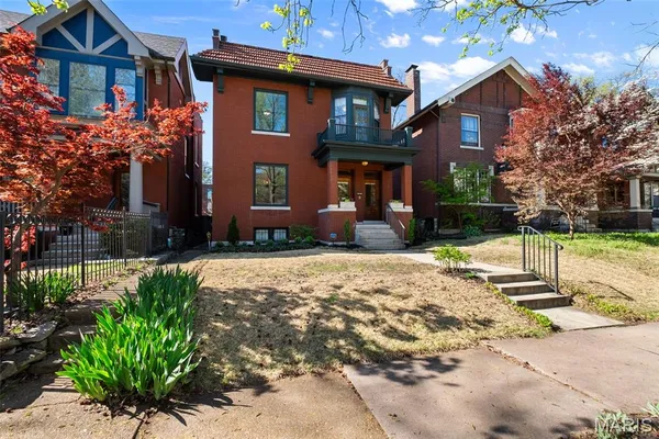 $575,000 | 6046 Westminster Place, St. Louis, MO 63112