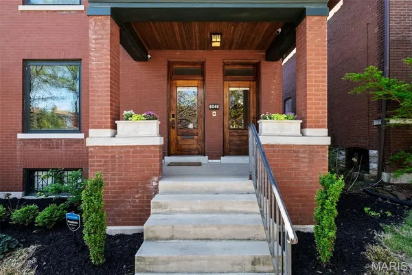 $575,000 | 6046 Westminster Place, St. Louis, MO 63112