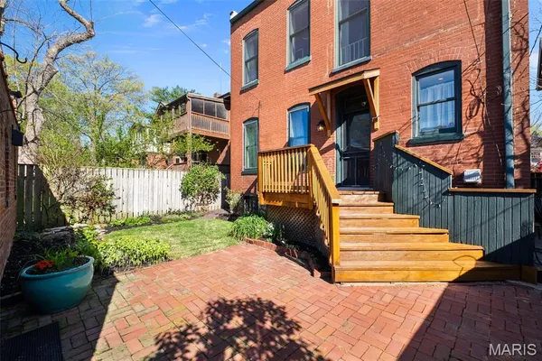 $575,000 | 6046 Westminster Place, St. Louis, MO 63112