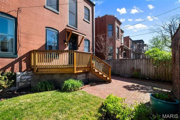 $575,000 | 6046 Westminster Place, St. Louis, MO 63112