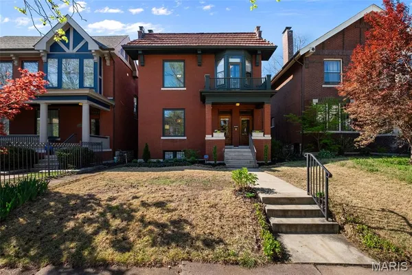 $575,000 | 6046 Westminster Place, St. Louis, MO 63112