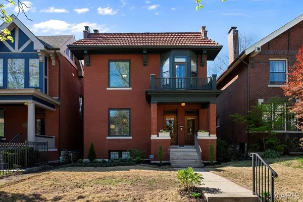 $575,000 | 6046 Westminster Place, St. Louis, MO 63112