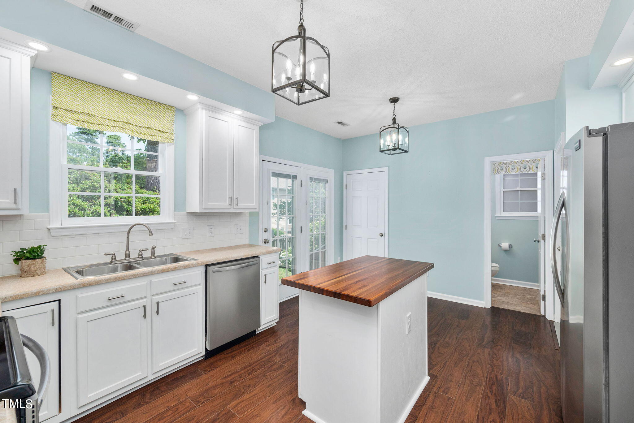 12441 Harcourt Drive Raleigh, NC 27613 - Photo 13 of 38 11