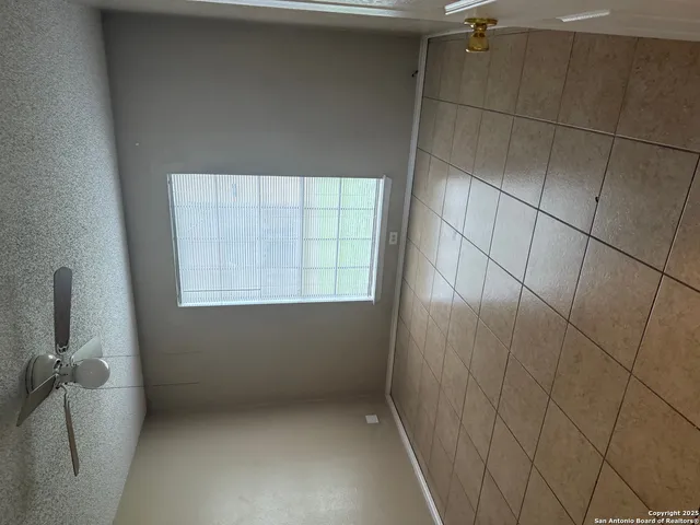 $895 | 10531 Starcrest Drive, San Antonio, TX 78217