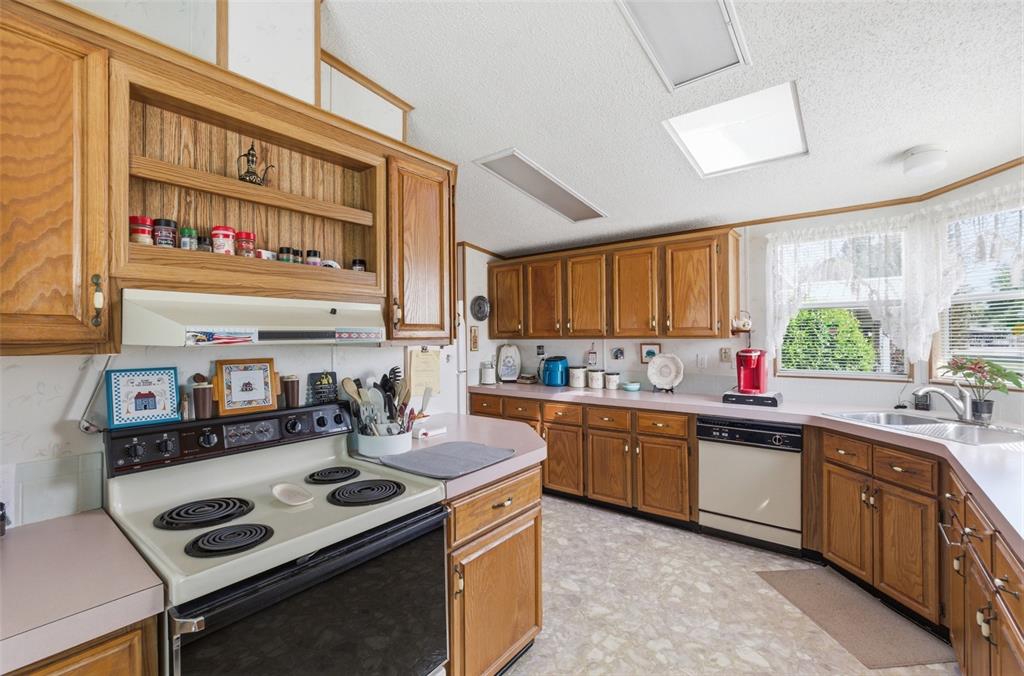 456 Santa Fe Road Tavares, FL 32778 - Photo 10 of 32