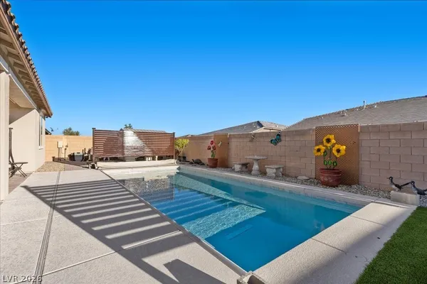 $800,000 | 10165 Ferton Lake Avenue, Las Vegas, NV 89178