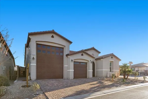 $800,000 | 10165 Ferton Lake Avenue, Las Vegas, NV 89178