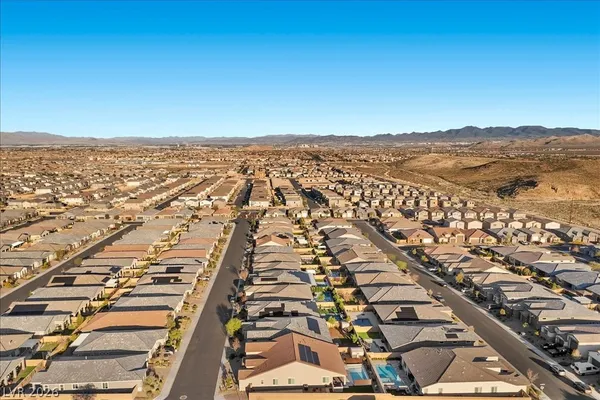 $800,000 | 10165 Ferton Lake Avenue, Las Vegas, NV 89178