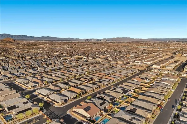 $800,000 | 10165 Ferton Lake Avenue, Las Vegas, NV 89178