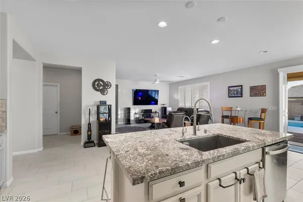 $800,000 | 10165 Ferton Lake Avenue, Las Vegas, NV 89178