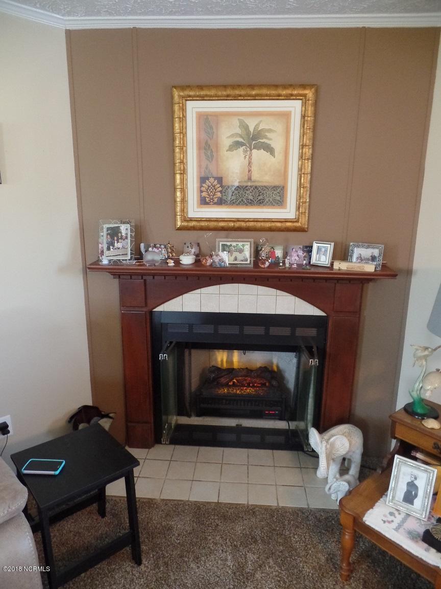 178 Red Store Road Whiteville, NC 28472 - Photo 4 of 17 Jones 4 - LR 3