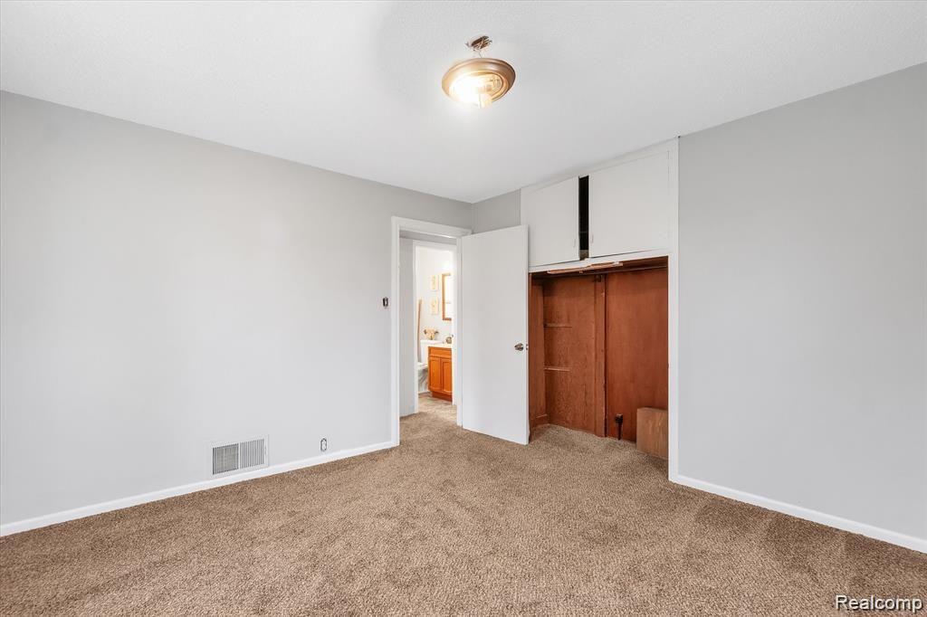 823 West Silver Lake Road Fenton, MI 48430 - Photo 10 of 31