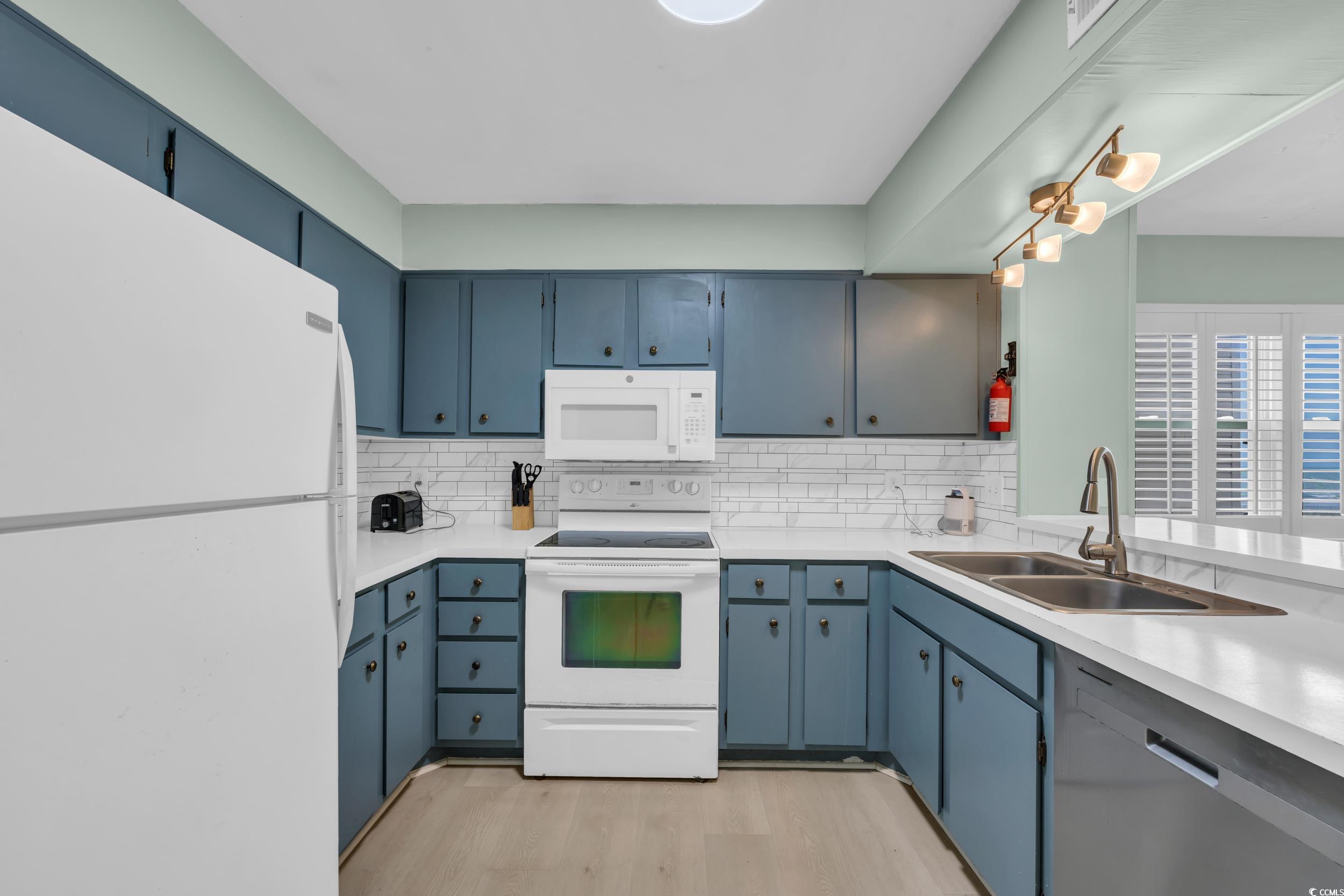 1011 South Ocean Boulevard, Unit 202 North Myrtle Beach, SC 29582 - Photo 8 of 25