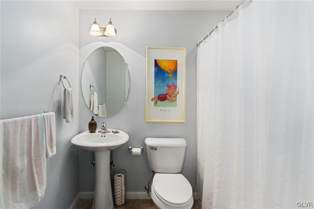 2255 Rising Hill Road Whitehall, PA 18052 - Photo 12 of 49 1st Fl Master Bath
