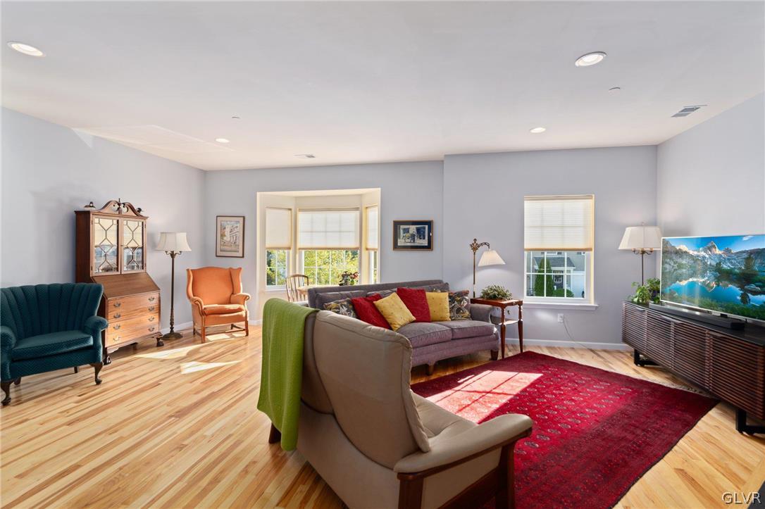 2255 Rising Hill Road Whitehall, PA 18052 - Photo 13 of 49 Living Room