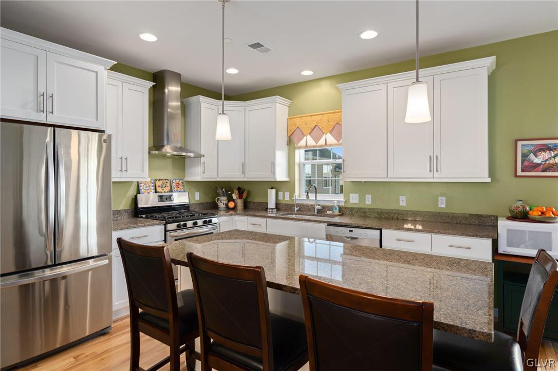 2255 Rising Hill Road Whitehall, PA 18052 - Photo 29 of 49 Kitchen - with island seating