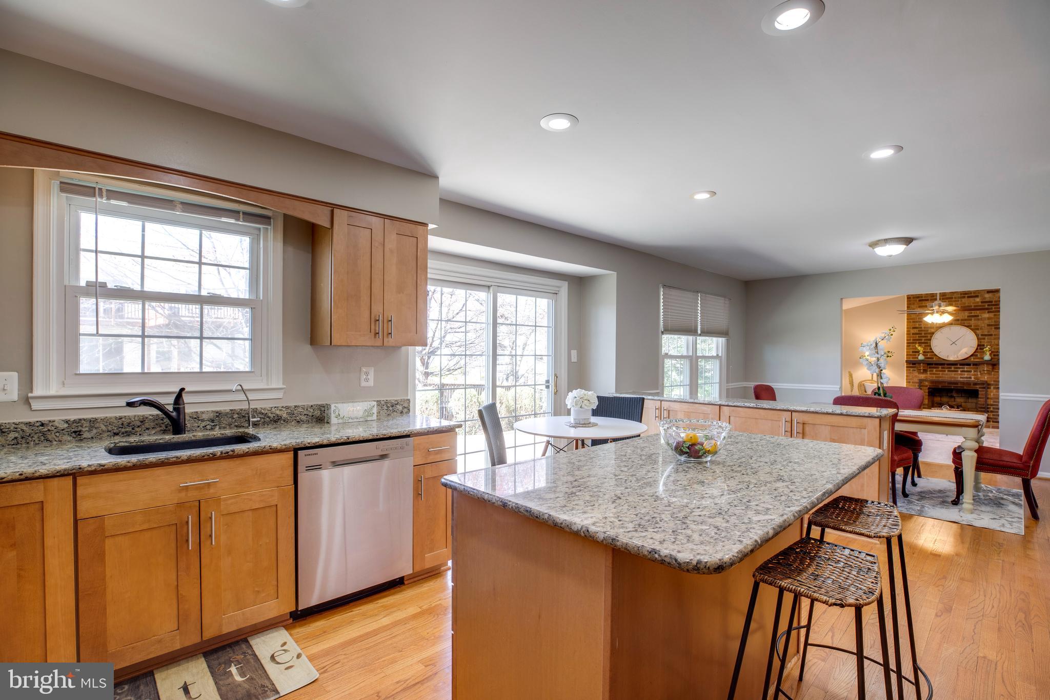 109 Country Road Sterling, VA 20165 - Photo 21 of 52 Gallery Image 21