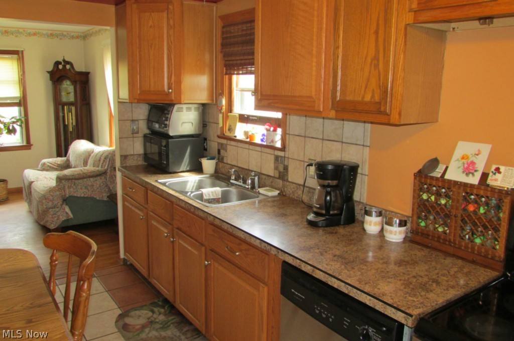 752 Dickerson Road Willowick, OH 44095 - Photo 12 of 19 Gallery Image 12