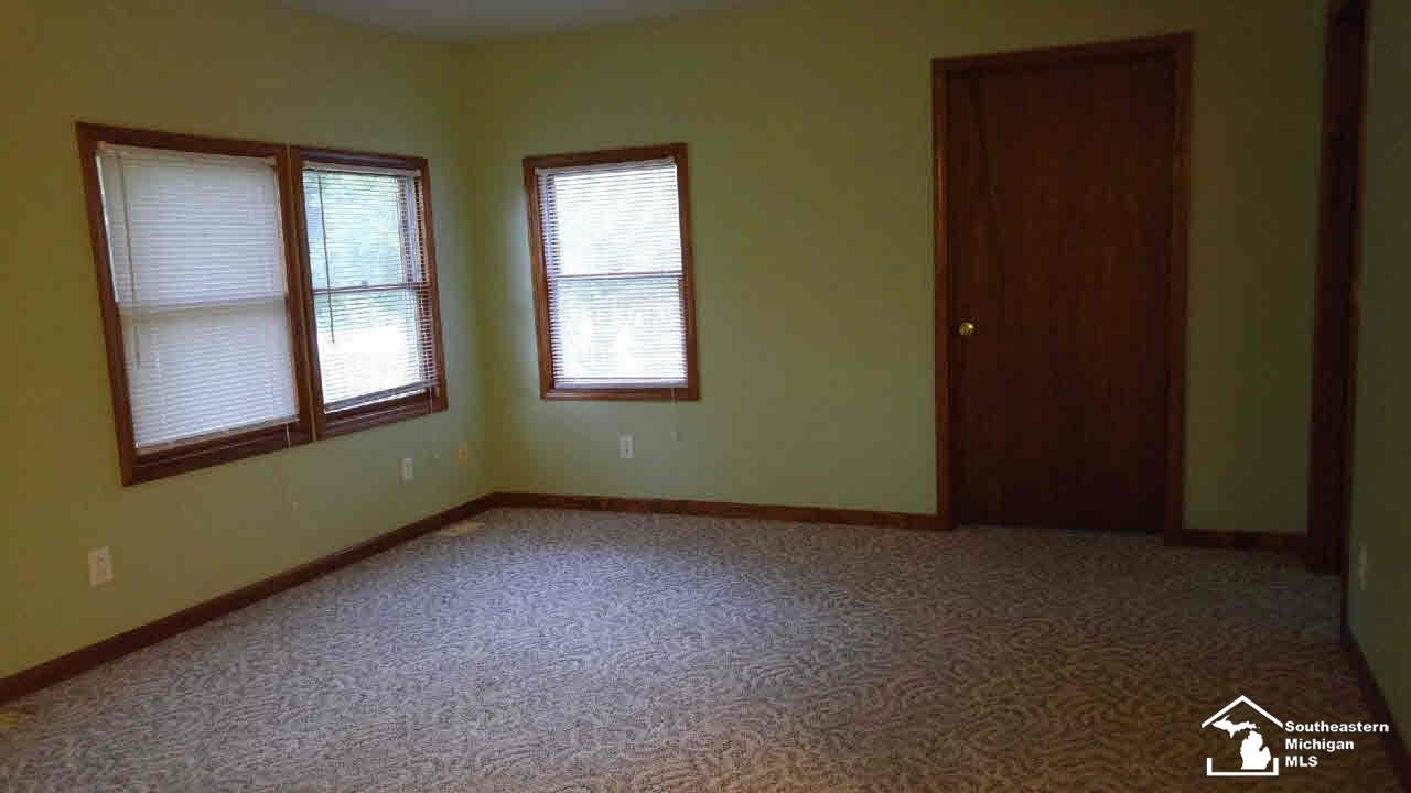 7739 Exeter Road Monroe, MI 48162 - Photo 3 of 21 Family Room
