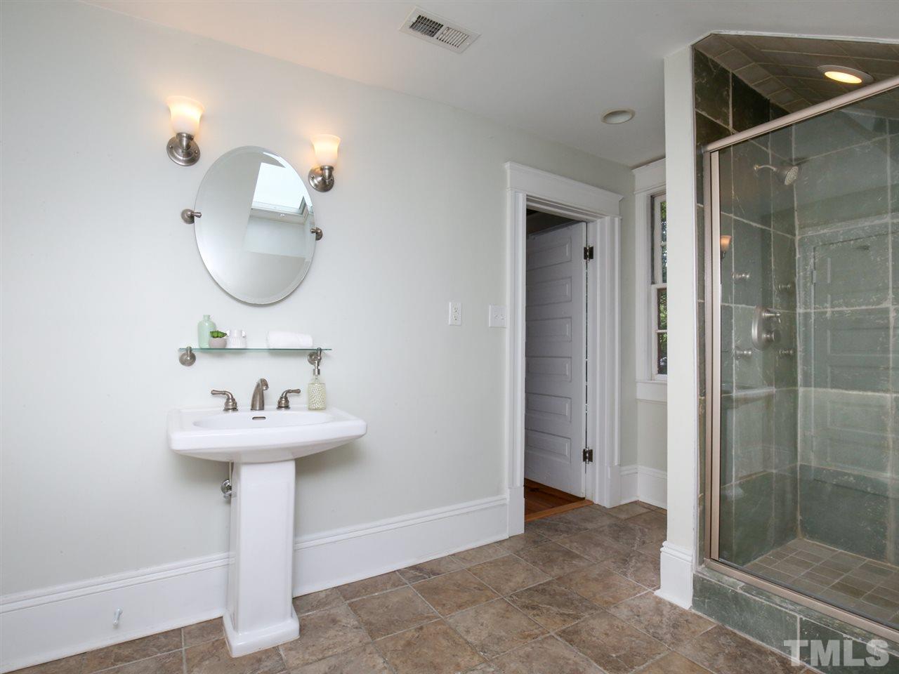 522 Cleveland Street Raleigh, NC 27605 - Photo 22 of 30
