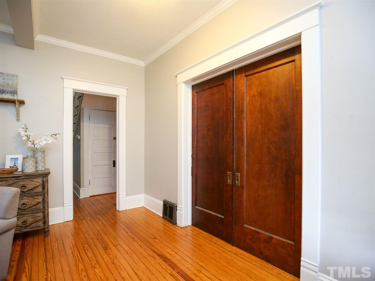 522 Cleveland Street Raleigh, NC 27605 - Photo 6 of 30