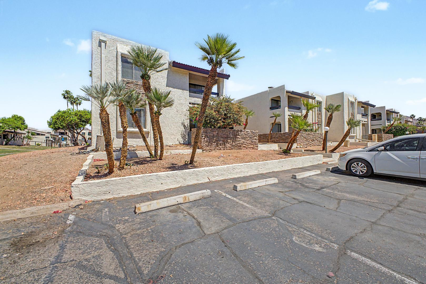 3825 East Camelback Road, Unit 144 Phoenix, AZ 85018 - Photo 3 of 35