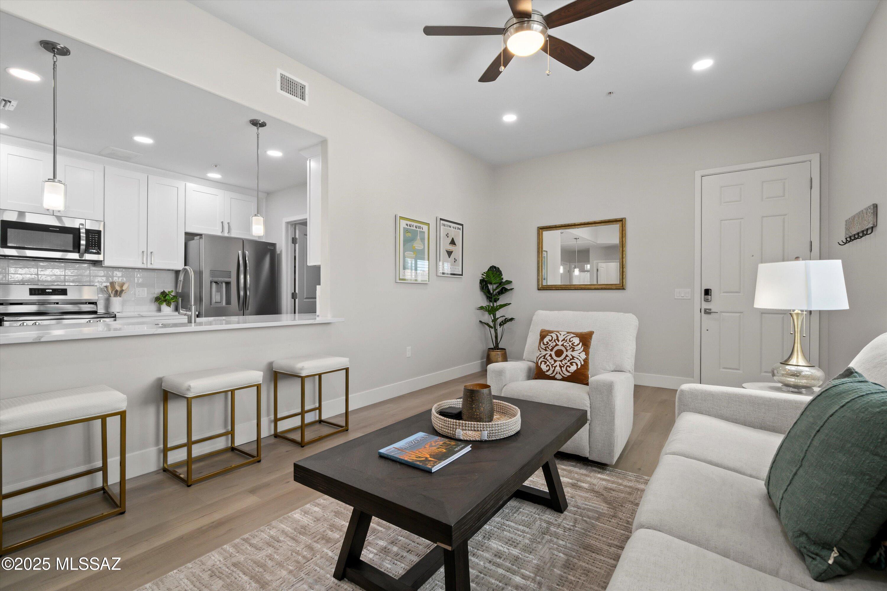 2032 East River Road, Unit 203 Tucson, AZ 85718 - Photo 5 of 28 Gallery Image 5