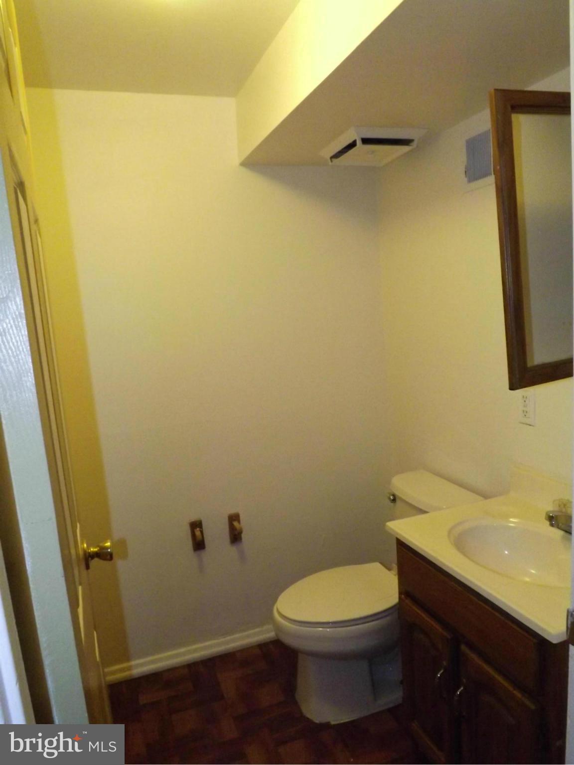 5100 Fredcrest Road Baltimore, MD 21229 - Photo 20 of 30 Bath