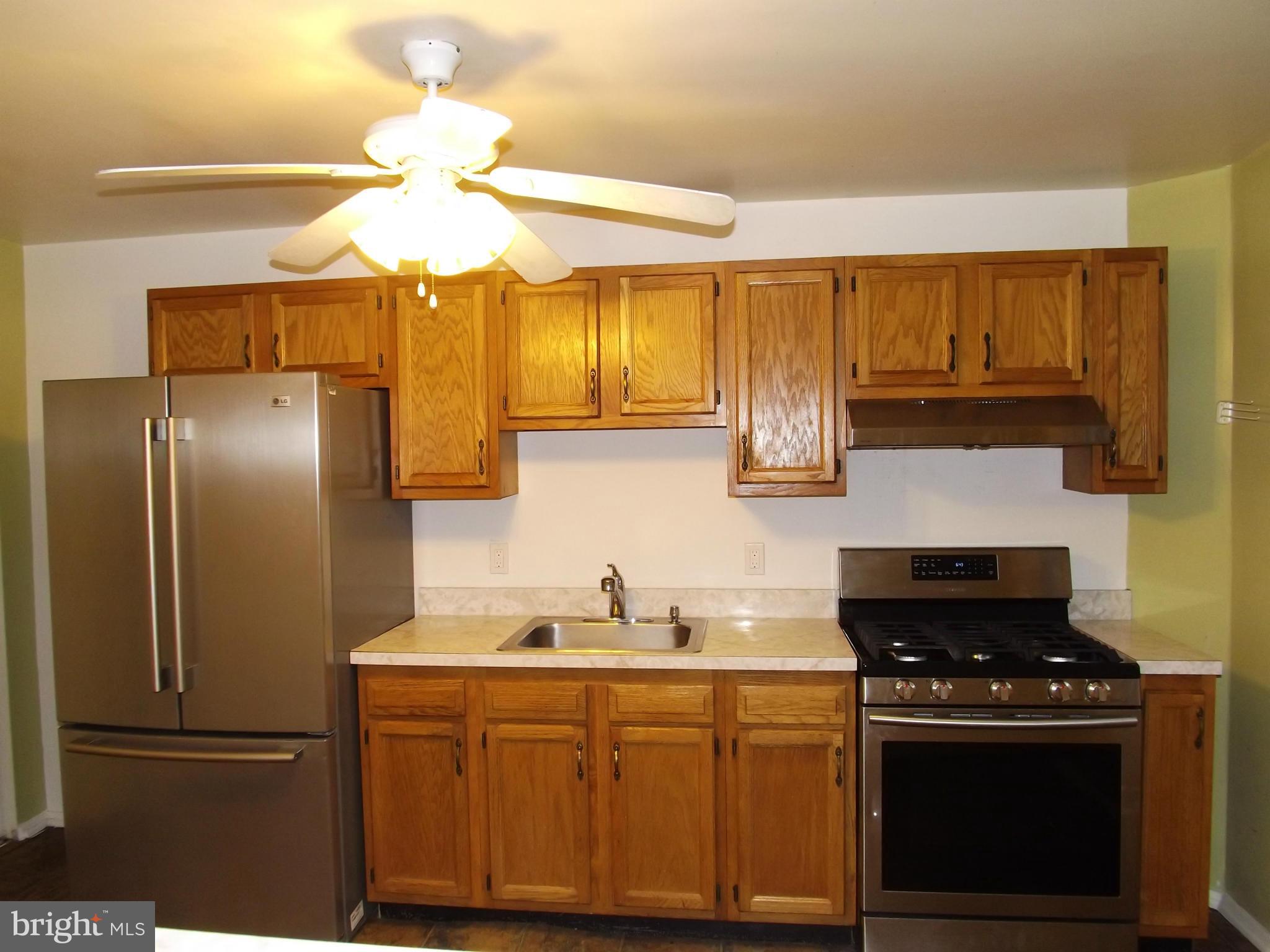 5100 Fredcrest Road Baltimore, MD 21229 - Photo 9 of 30 Kitchen