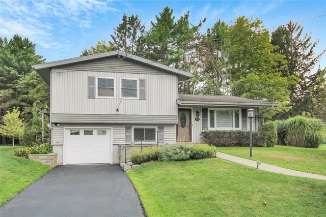 $274,900 | 12 Manchester Boulevard, Owego, NY 13827