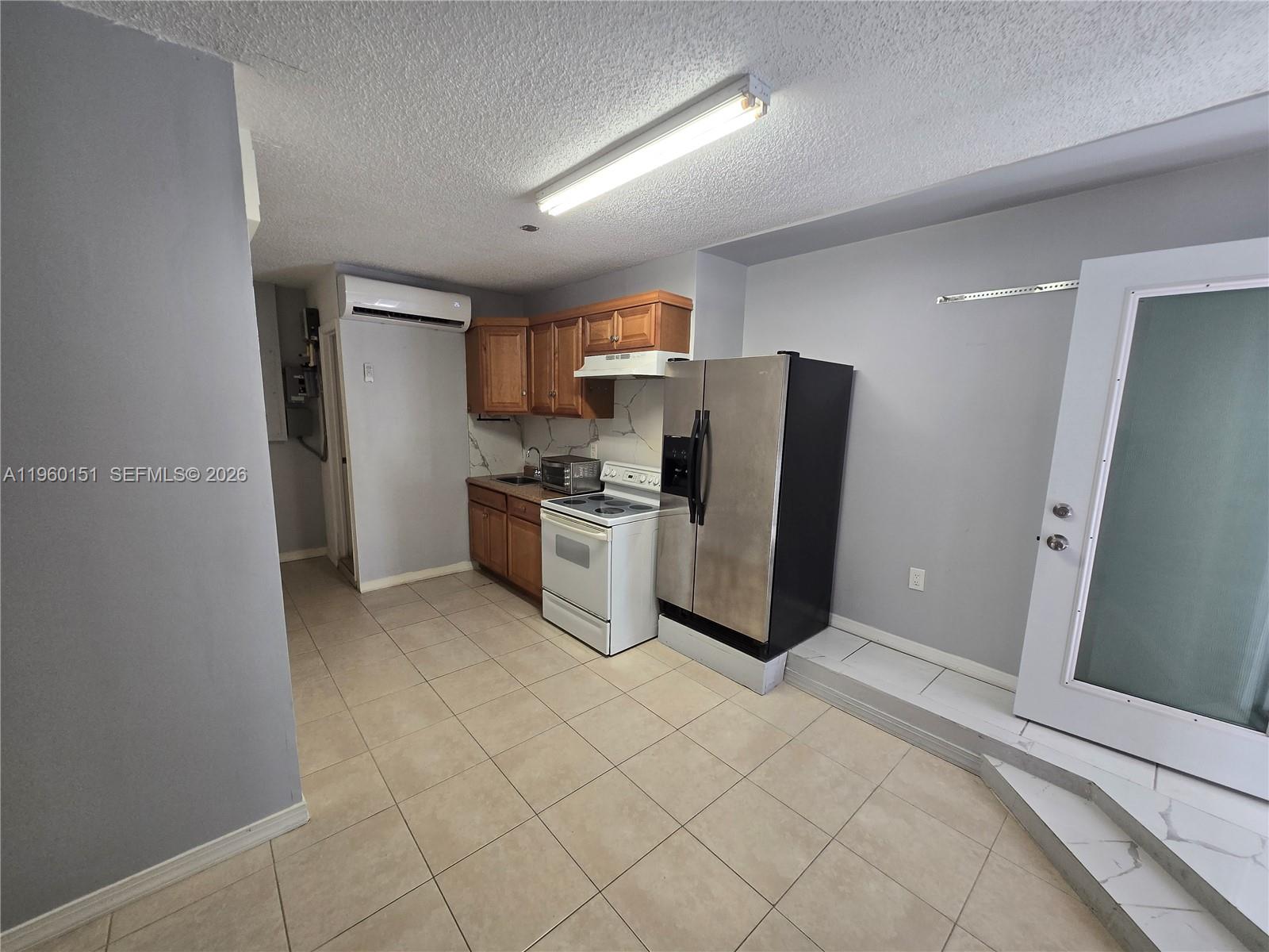 16650 Southwest 141st Court Miami, FL 33177 - Photo 12 of 17