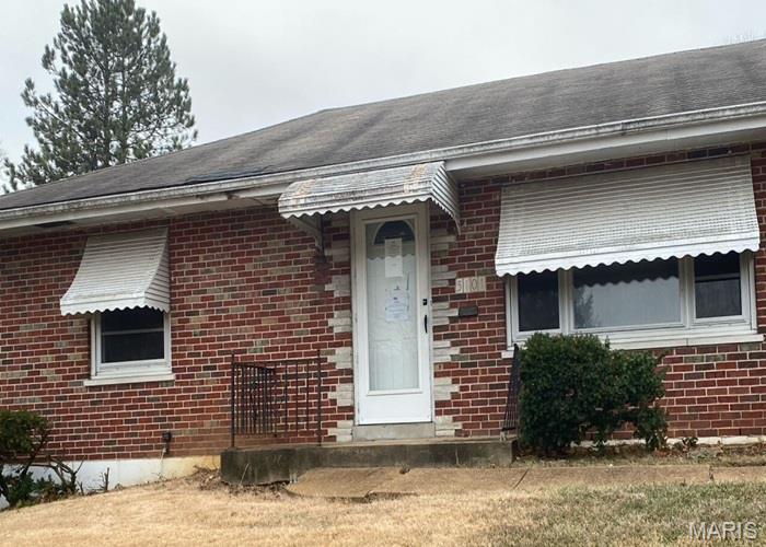 5101 Rockingham Drive St. Louis, MO 63121 - Photo 2 of 17