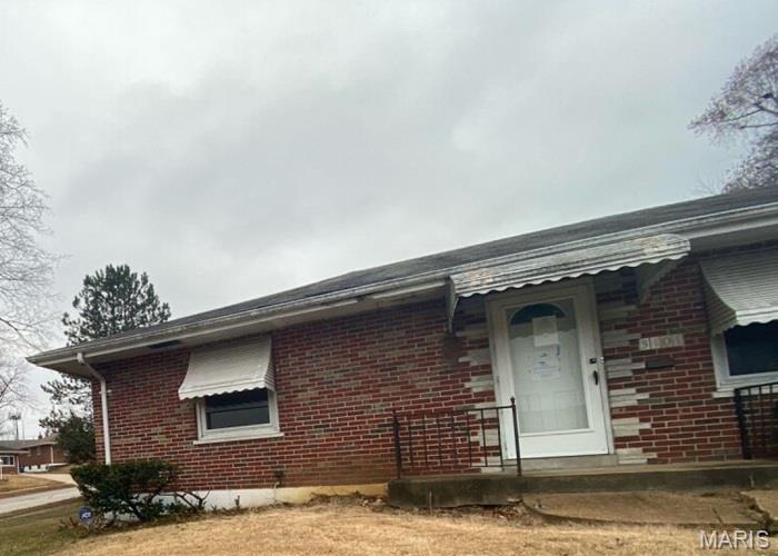 5101 Rockingham Drive St. Louis, MO 63121 - Photo 4 of 17