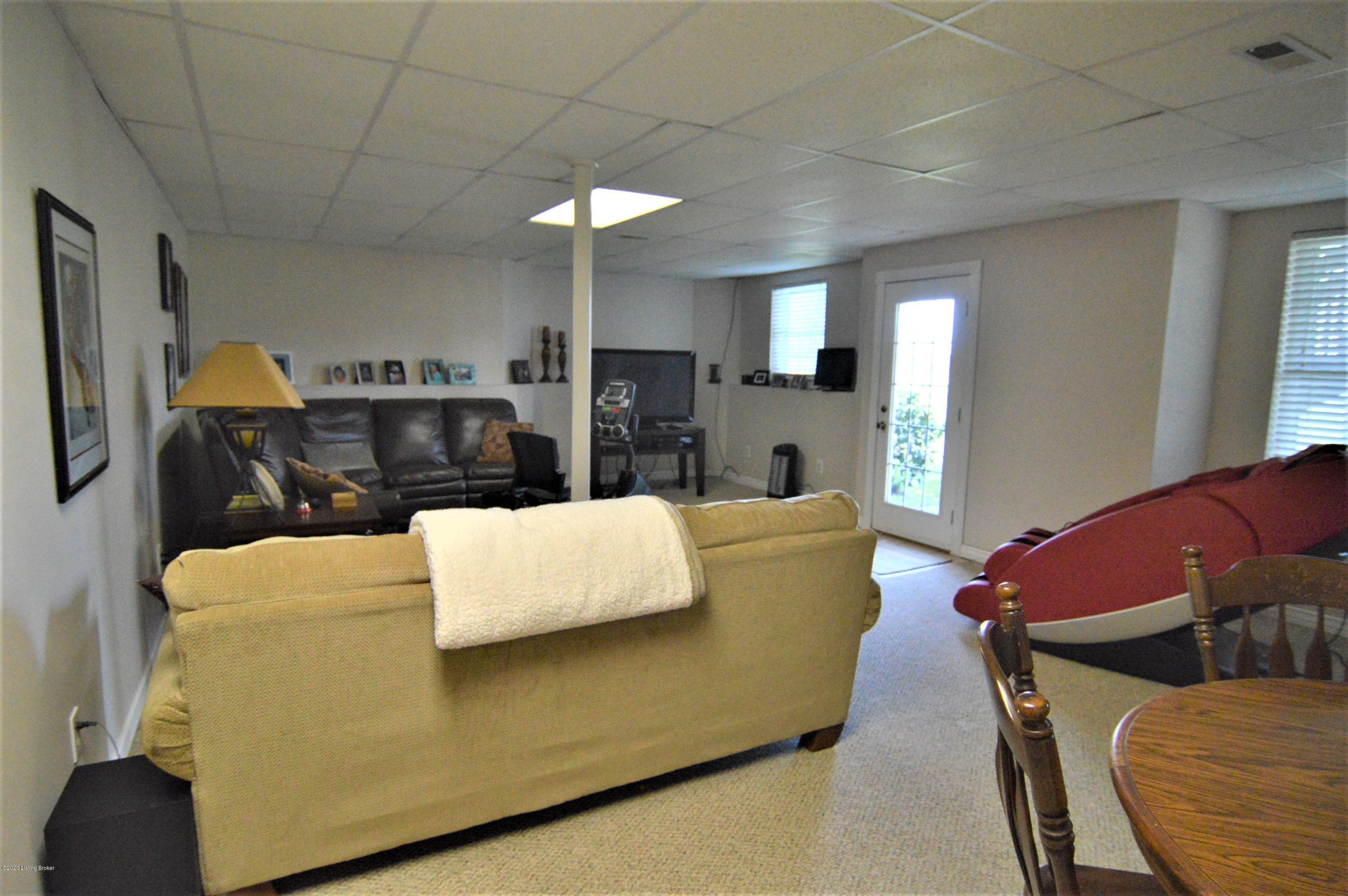 802 Roundtop Road Elizabethtown, KY 42701 - Photo 35 of 48 DSC_0042