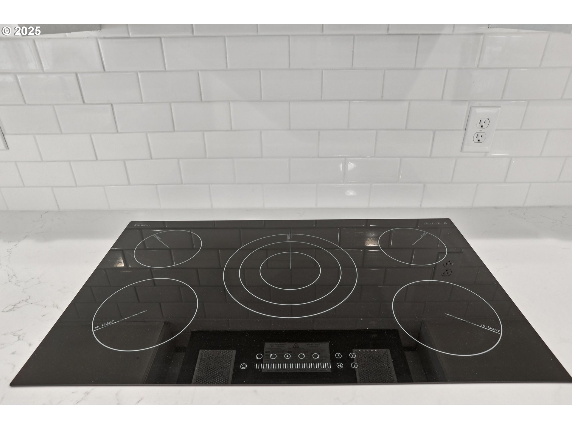 870 Rafael Avenue North Keizer, OR 97303 - Photo 19 of 37 a bathroom with a toilet and a sink