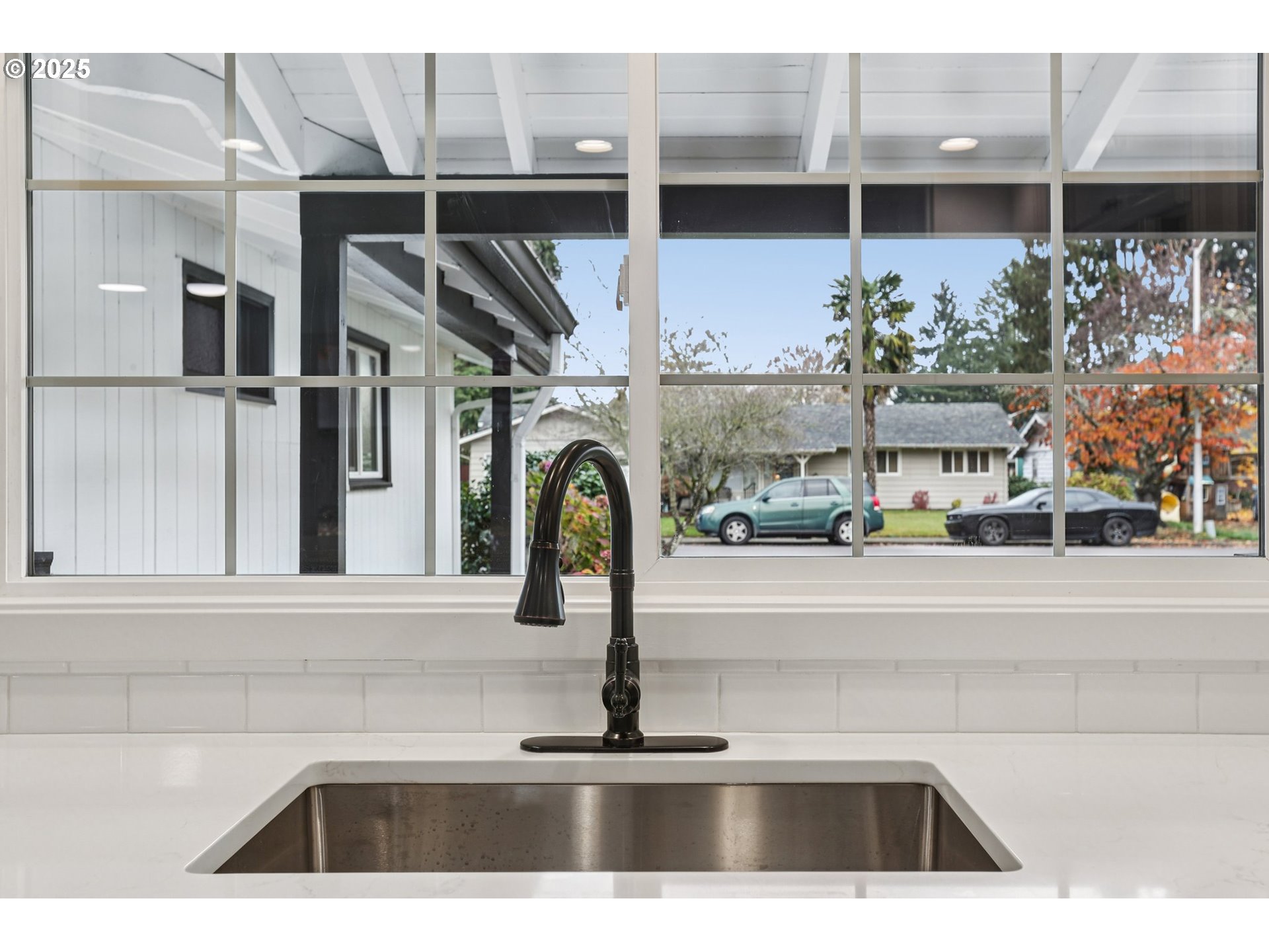 870 Rafael Avenue North Keizer, OR 97303 - Photo 20 of 37 a kitchen view